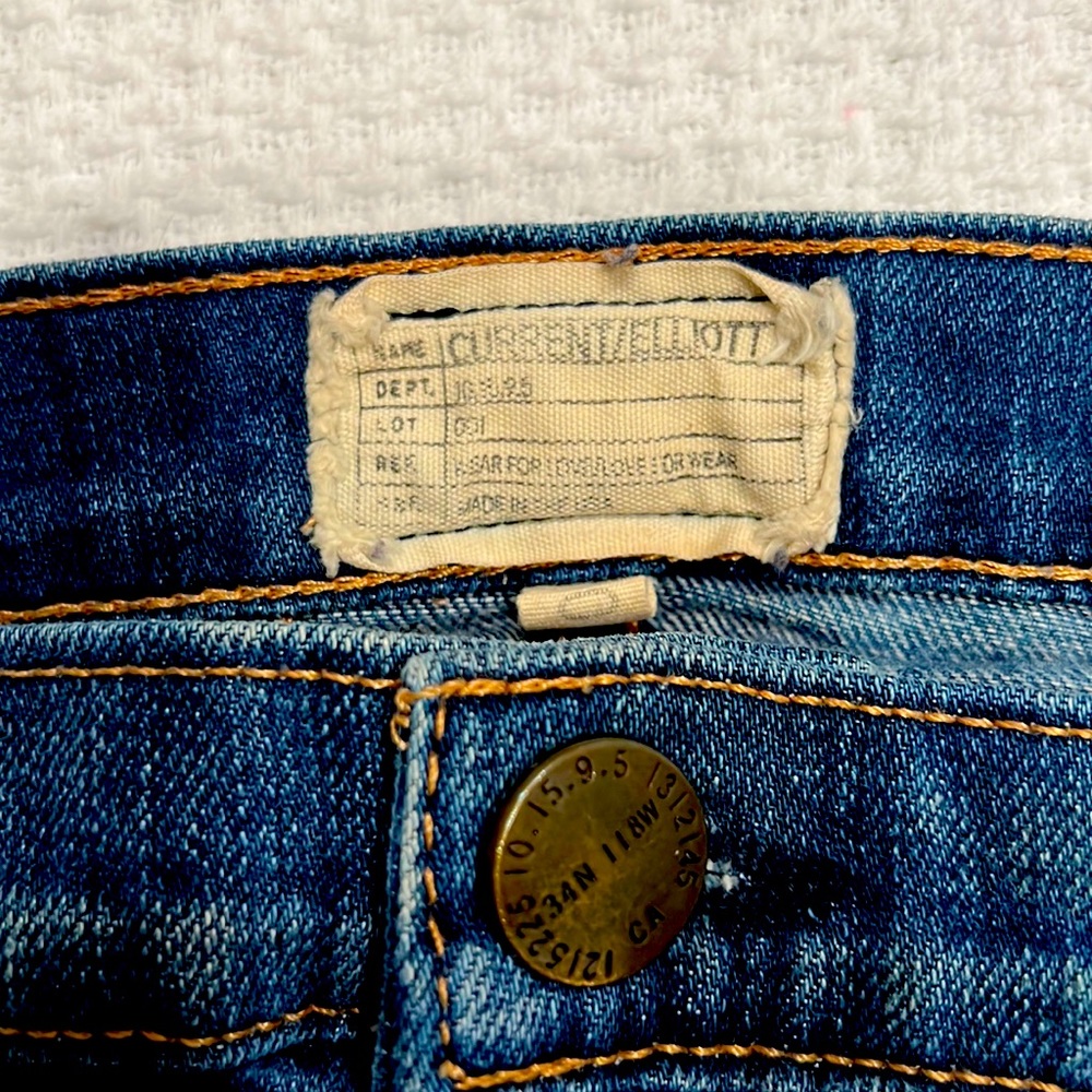 Current Elliot Jeans little Stretch Size 32 the rolled skinny wager